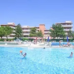 1 Bedroom Awesome In * Бібіоне